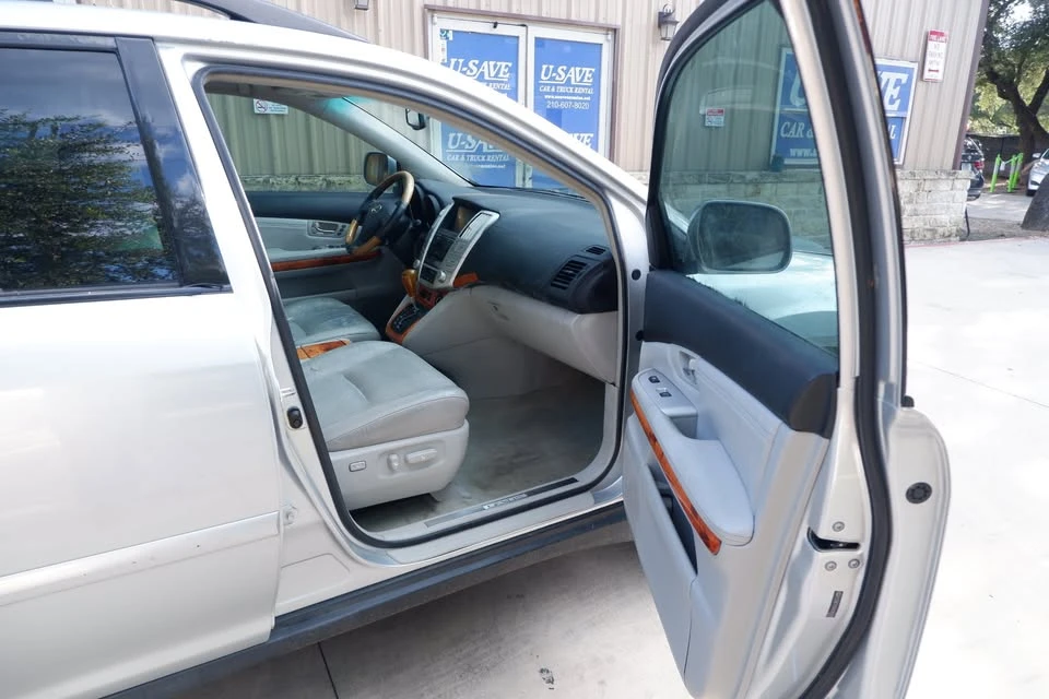 2009 Lexus RX 3rd Gen - Image 13 of 18