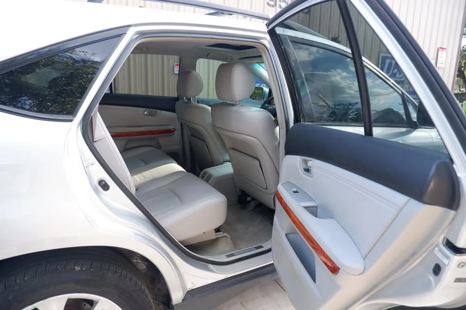 2009 Lexus RX 3rd Gen - Image 18 of 20