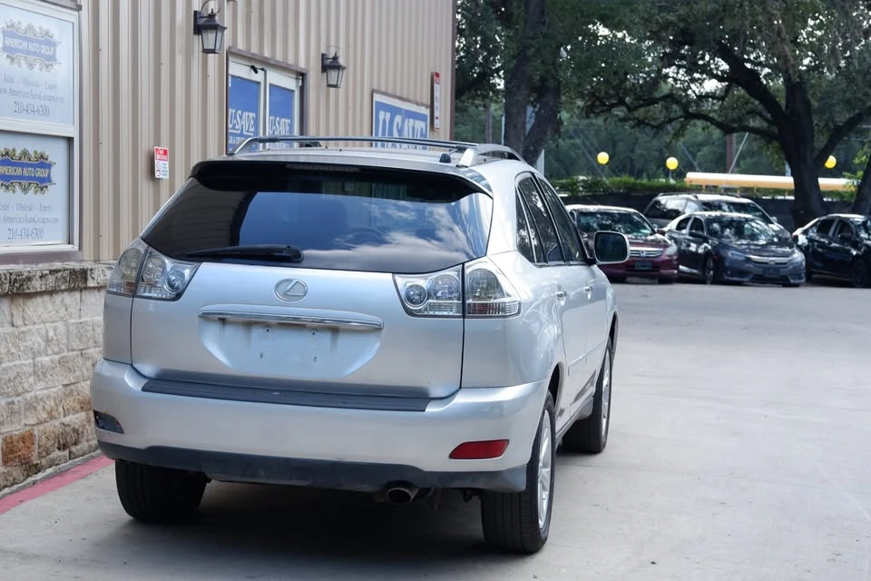 2009 Lexus RX 3rd Gen - Image 2 of 18
