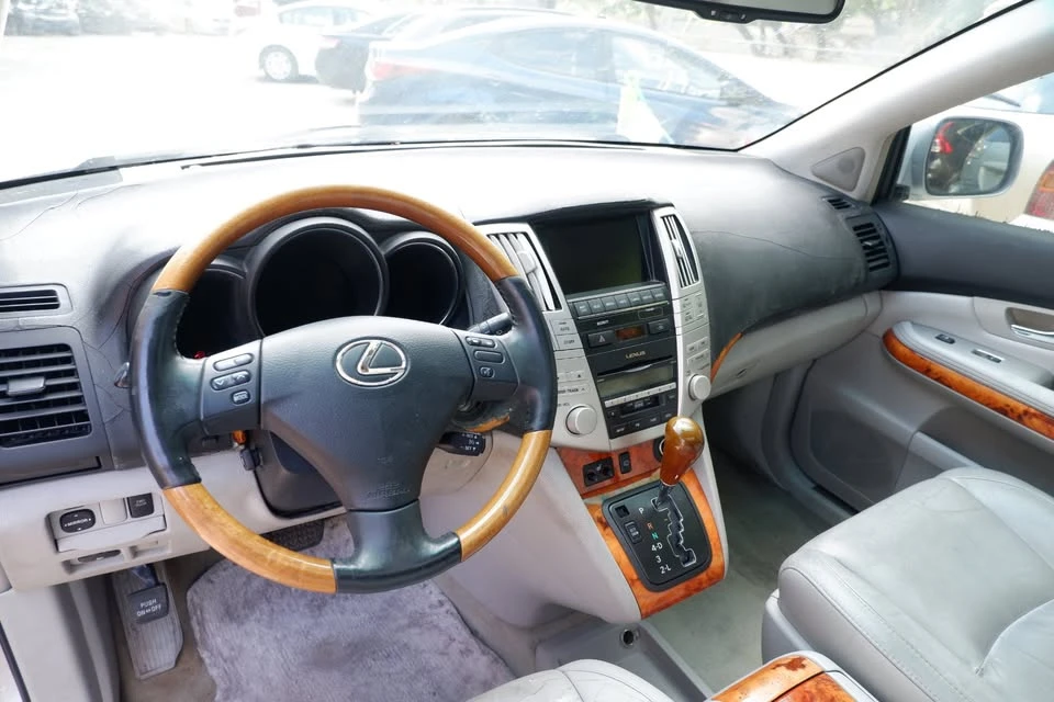 2009 Lexus RX 3rd Gen - Image 9 of 18