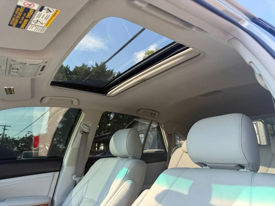 2009 Lexus RX 2nd Gen - Image 18 of 20