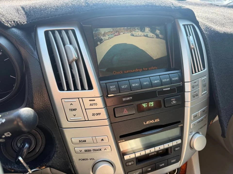 2009 Lexus RX 2nd Gen - Image 17 of 20