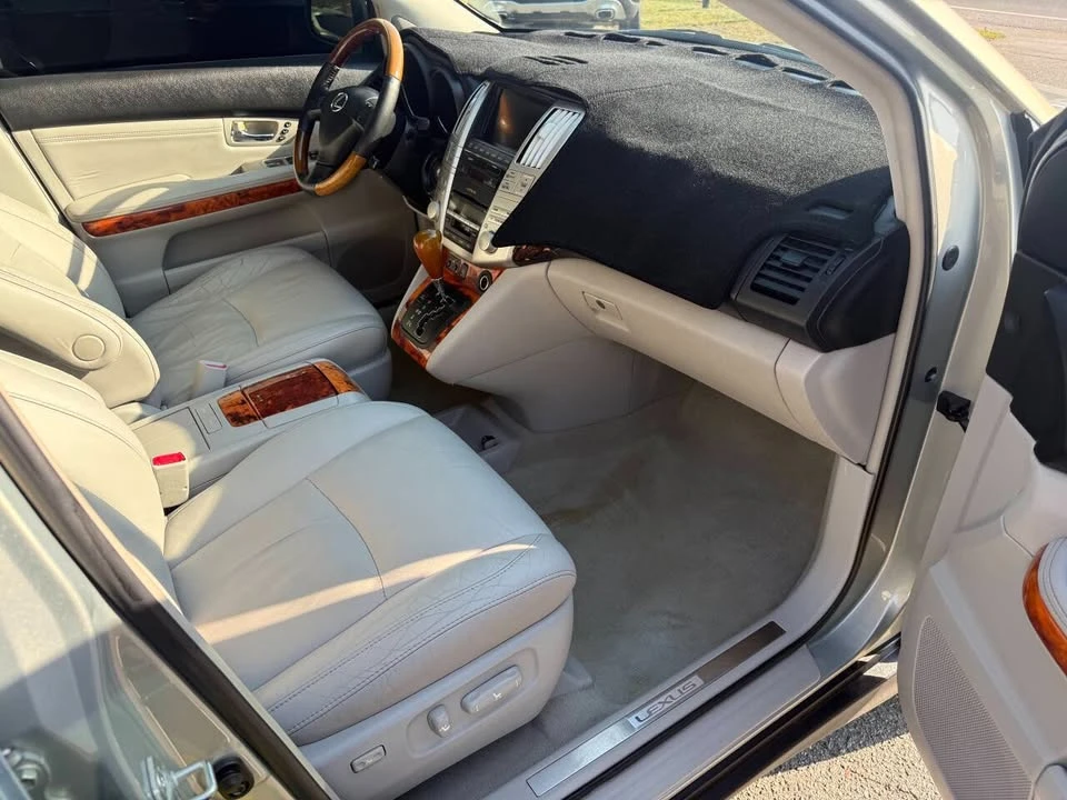 2009 Lexus RX 2nd Gen - Image 12 of 20