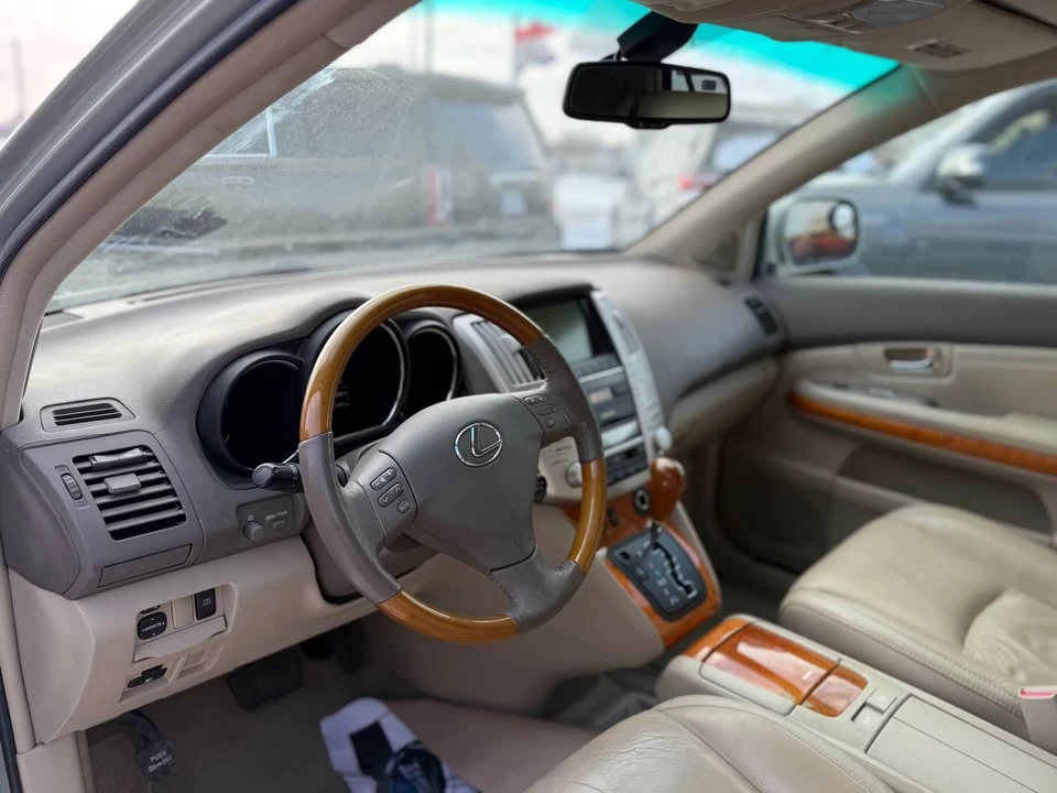 2009 Lexus RX 3rd Gen - Image 9 of 15