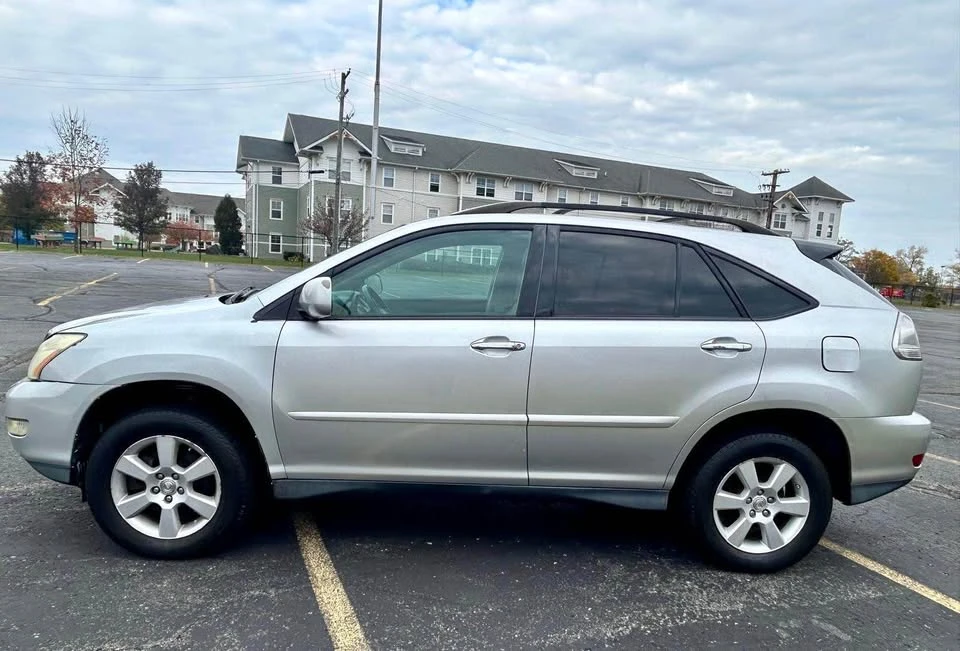 2009 Lexus RX 3rd Gen - Image 4 of 16