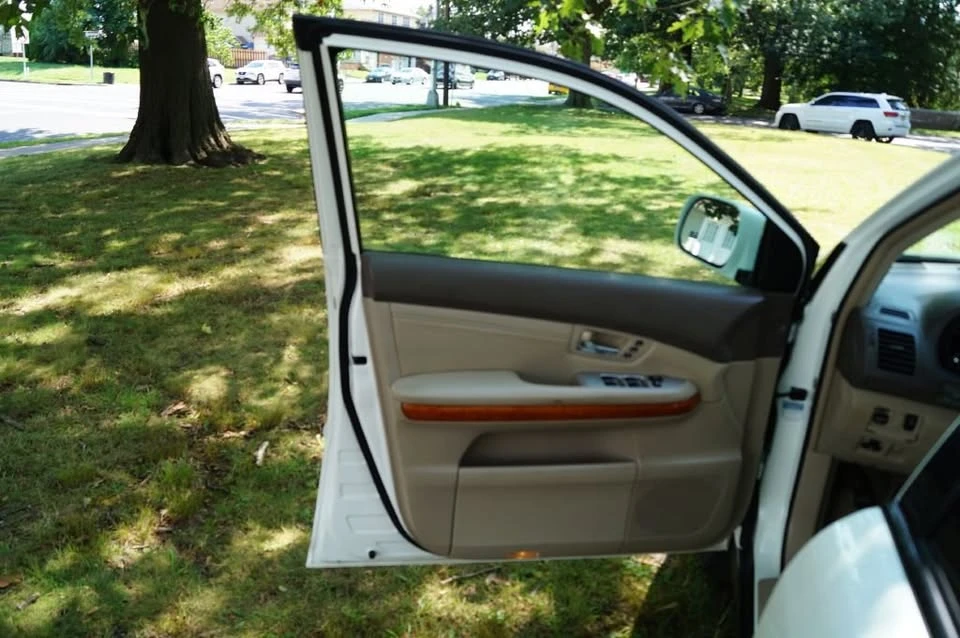 2009 Lexus RX 2nd Gen - Image 15 of 19