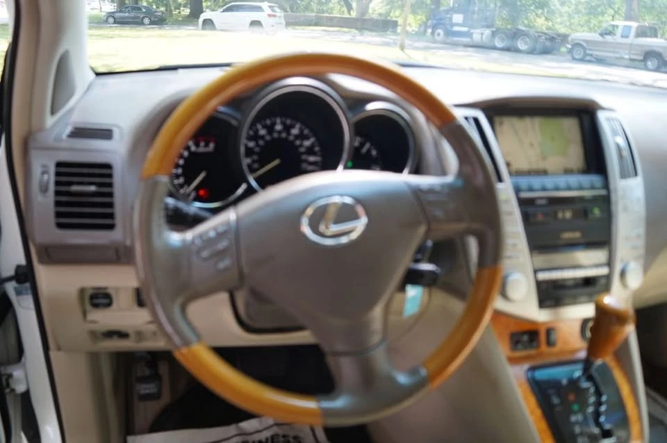 2009 Lexus RX 2nd Gen - Image 17 of 19