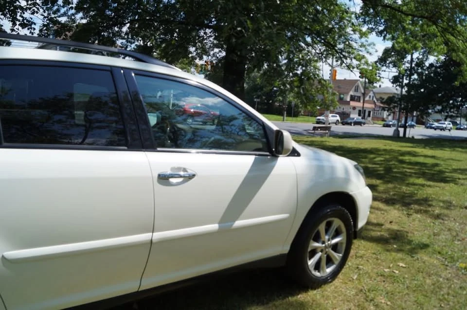 2009 Lexus RX 2nd Gen - Image 11 of 19