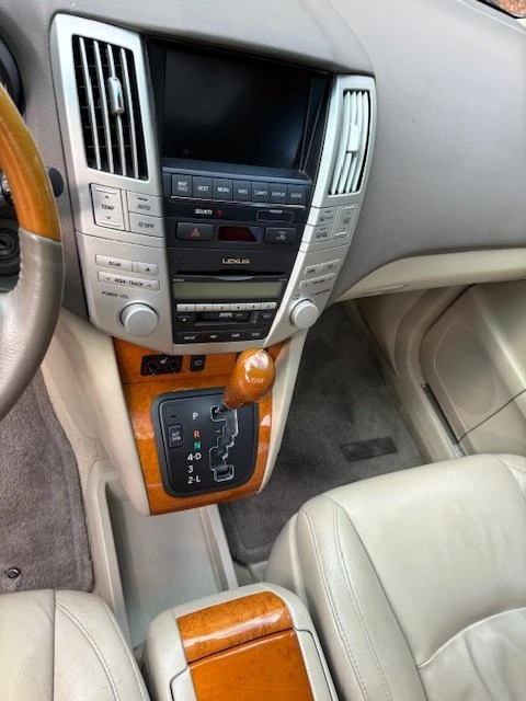 2009 Lexus RX 2nd Gen - Image 18 of 20