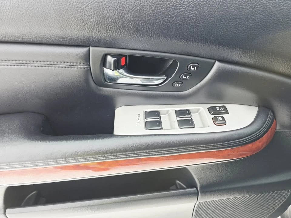 2009 Lexus RX 3rd Gen - Image 17 of 18
