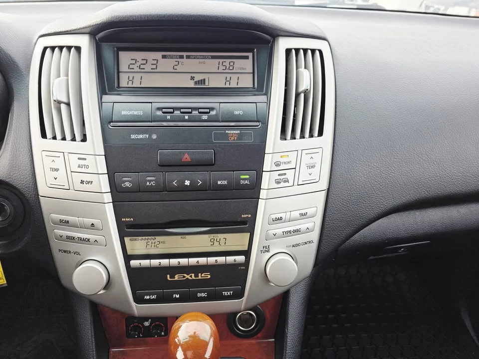 2009 Lexus RX 3rd Gen - Image 16 of 18