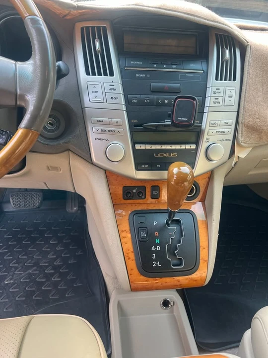2009 Lexus RX 3rd Gen - Image 7 of 11