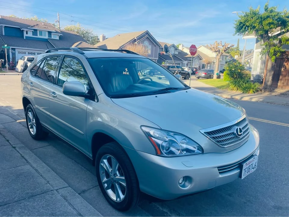2009 Lexus RX 2nd Gen - Image 2 of 10