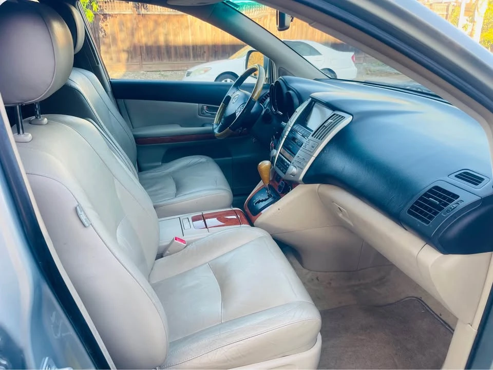 2009 Lexus RX 2nd Gen - Image 6 of 10
