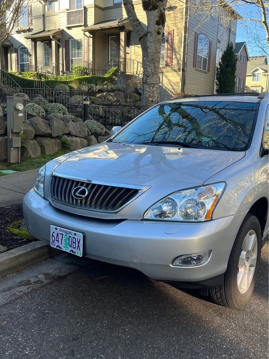 2009 Lexus RX 2nd Gen - Image 2 of 17