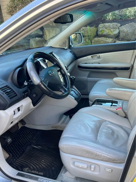 2009 Lexus RX 2nd Gen - Image 7 of 17