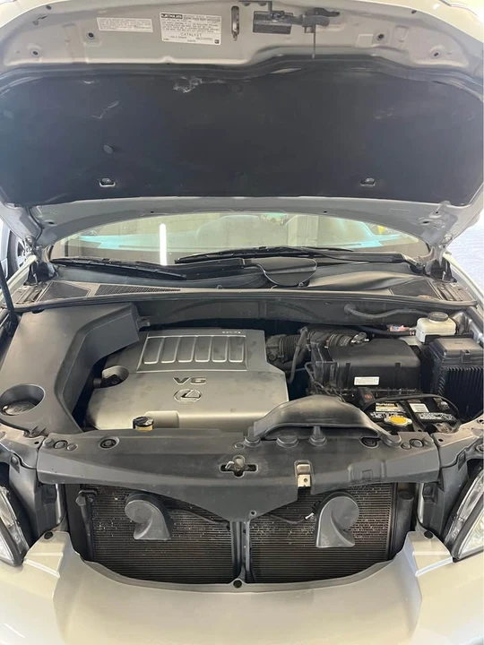2009 Lexus RX 2nd Gen - Image 12 of 17