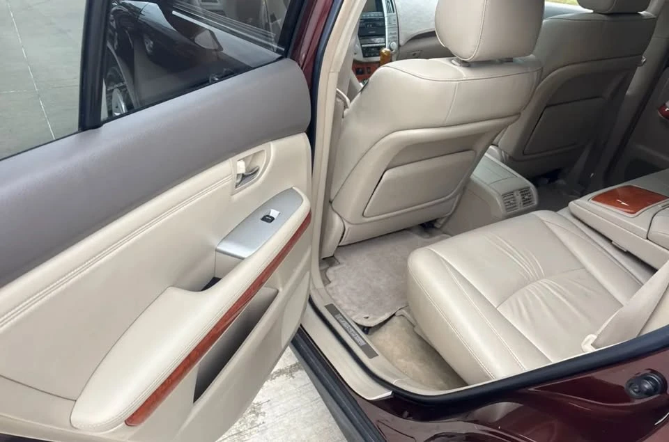 2009 Lexus RX 2nd Gen - Image 6 of 10