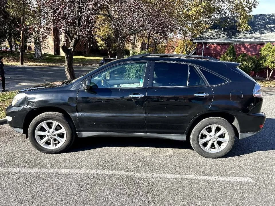 2009 Lexus RX 2nd Gen - Image 5 of 8