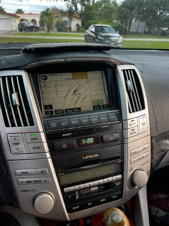 2009 Lexus RX 3rd Gen - Image 7 of 13