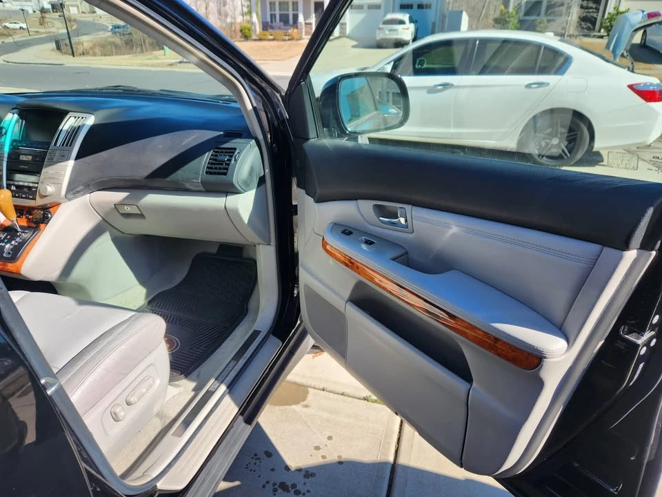 2009 Lexus RX 2nd Gen - Image 8 of 9