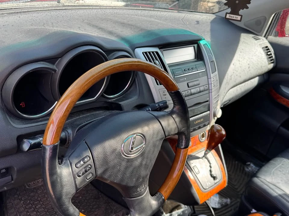 2009 Lexus RX 2nd Gen - Image 8 of 9
