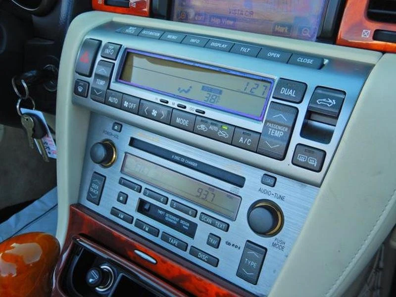 2009 Lexus SC430 - Image 14 of 19
