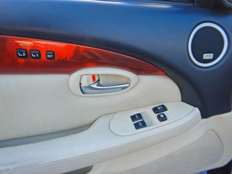 2009 Lexus SC430 - Image 12 of 19