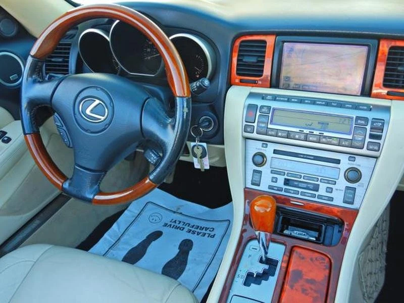2009 Lexus SC430 - Image 2 of 19