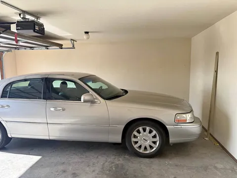 2009 Lincoln Continental Executive Sedan 4D