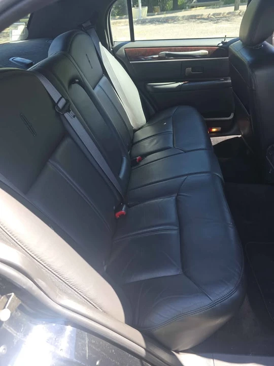 2009 Lincoln Continental - Image 3 of 10