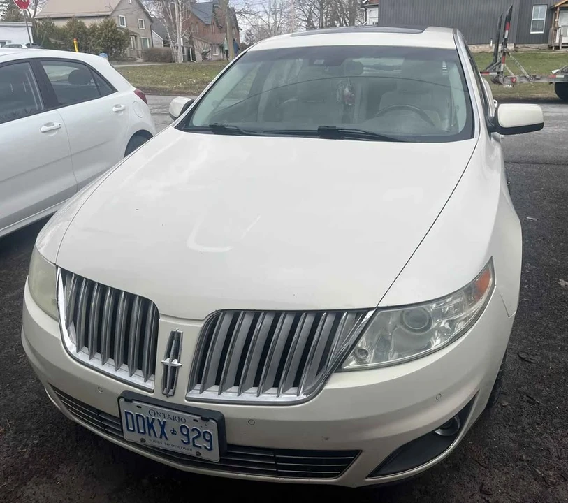2009 Lincoln MKS - Image 4 of 9