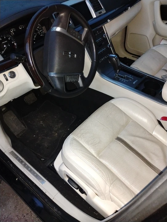 2009 Lincoln MKS - Image 9 of 10