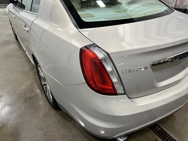 2009 Lincoln MKS - Image 12 of 20
