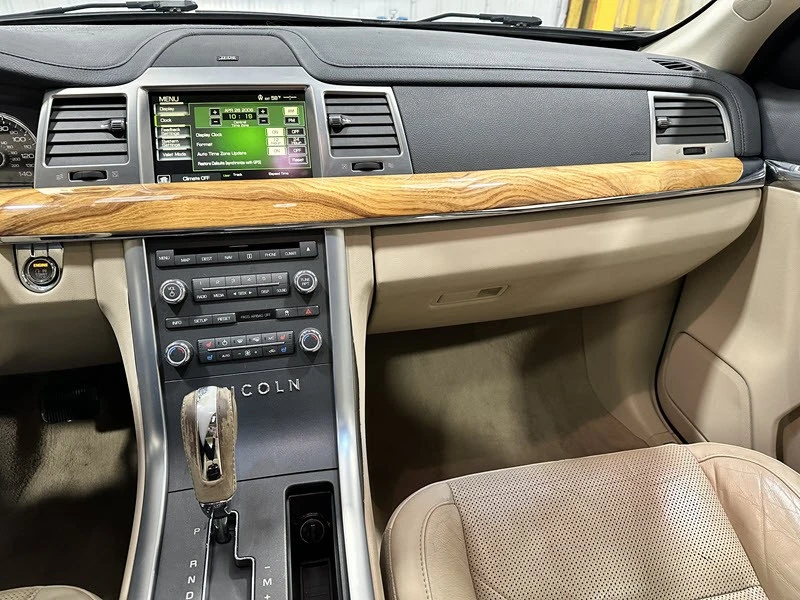 2009 Lincoln MKS - Image 8 of 20