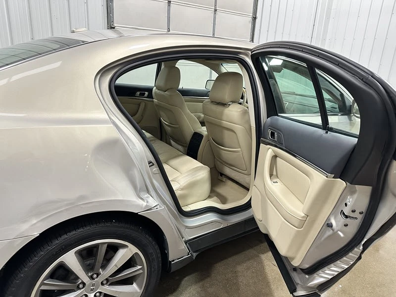 2009 Lincoln MKS - Image 15 of 20