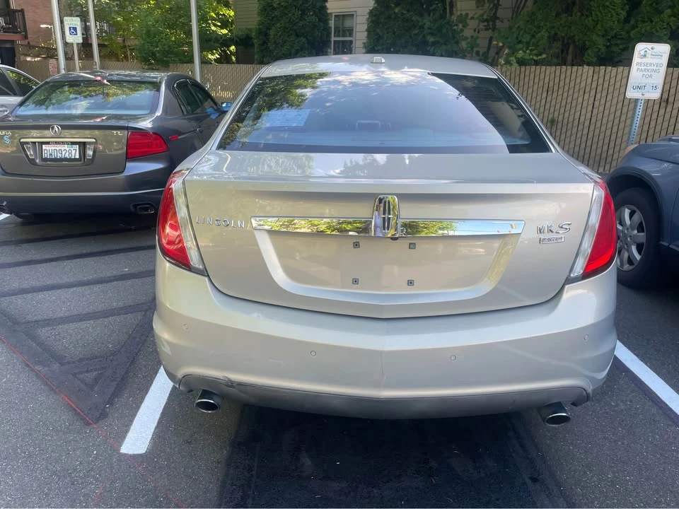 2009 Lincoln MKS - Image 6 of 10