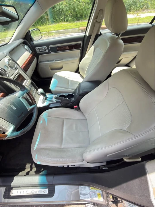 2009 Lincoln MKZ - Image 5 of 10