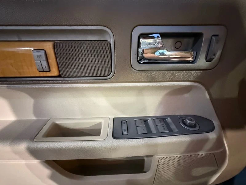 2009 Lincoln MKZ - Image 10 of 12