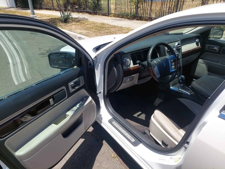 2009 Lincoln MKZ - Image 8 of 14