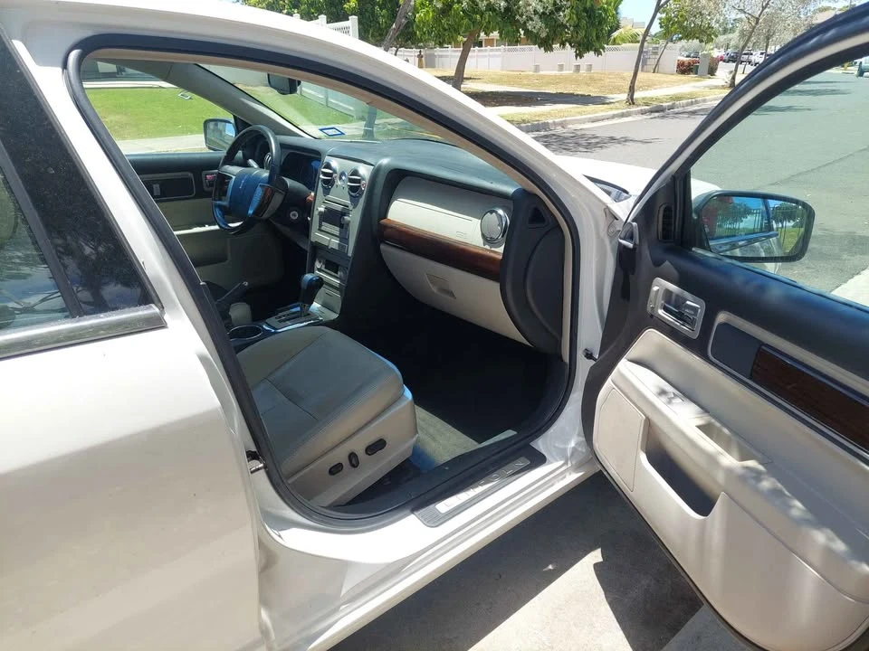 2009 Lincoln MKZ - Image 11 of 14