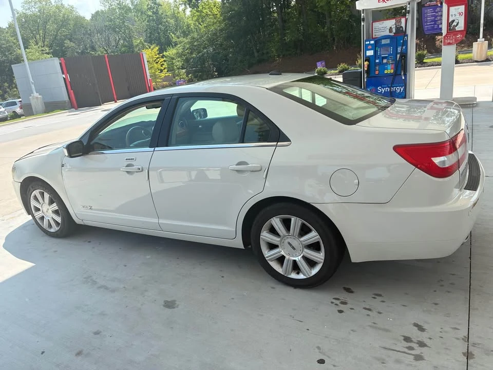 2009 Lincoln MKZ - Image 2 of 6