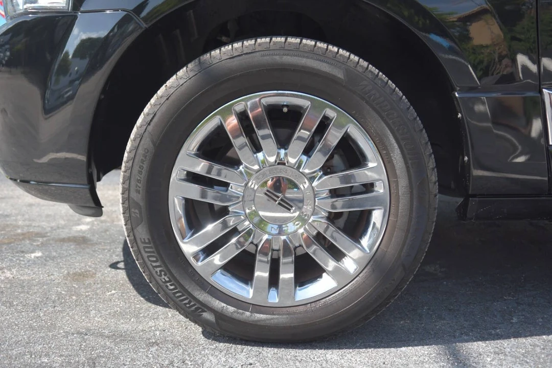 2009 Lincoln Navigator 3rd Gen - Image 10 of 12
