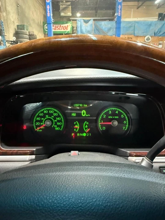 2009 Lincoln Town Car - Image 9 of 10