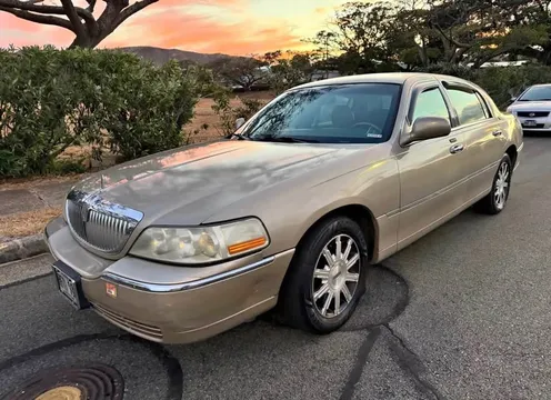 2009 Lincoln Town Car Signature Limited Sedan 4D