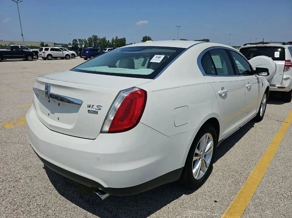 2009 Lincoln MKS - Image 2 of 11