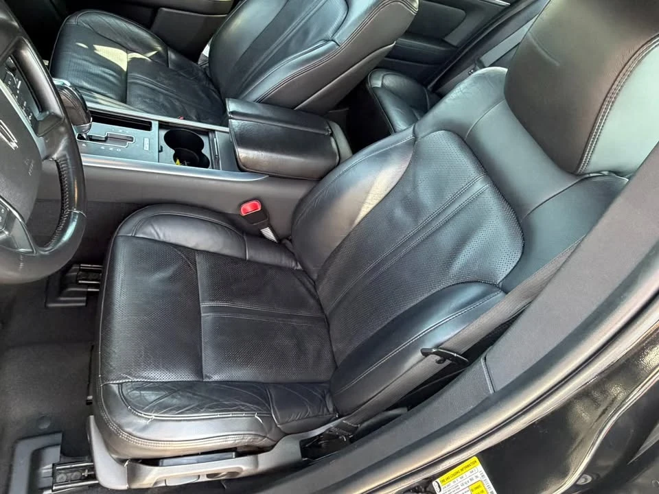 2009 Lincoln MKS - Image 11 of 16