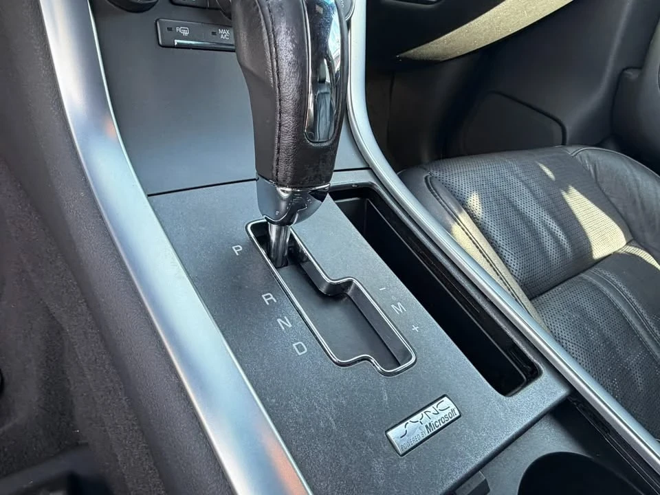 2009 Lincoln MKS - Image 10 of 16