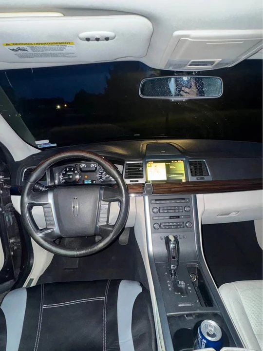 2009 Lincoln MKS - Image 10 of 13