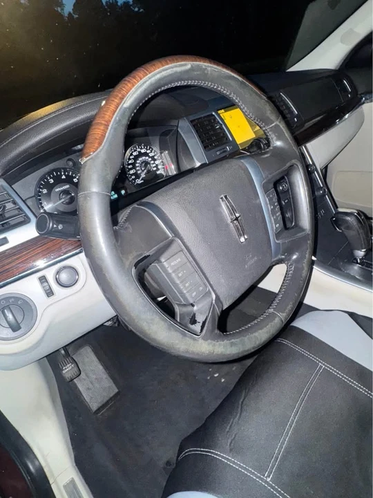 2009 Lincoln MKS - Image 12 of 13